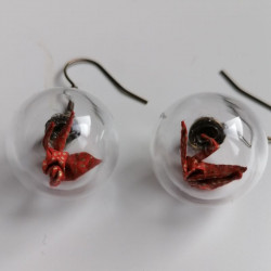 Earrings Crane in glassball -red pois