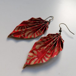Earrings origami Leaf Chrysanthenum red
