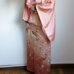 Kimono Rosa non vestito