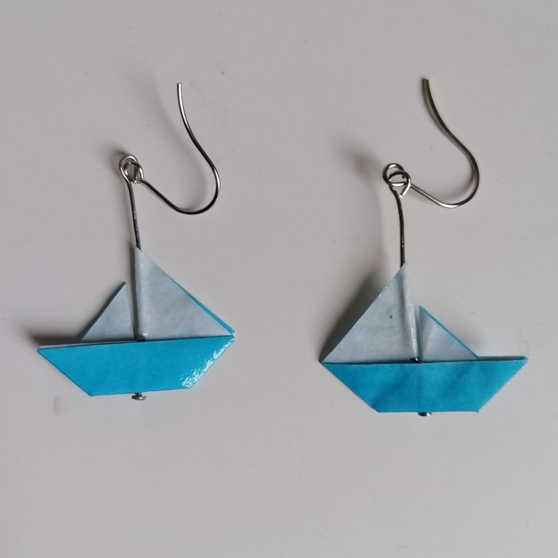 Paper earrings Yacht