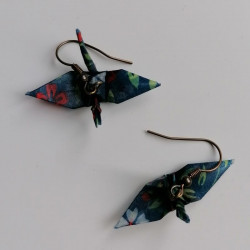 Origami crane earrings Navy yuzen