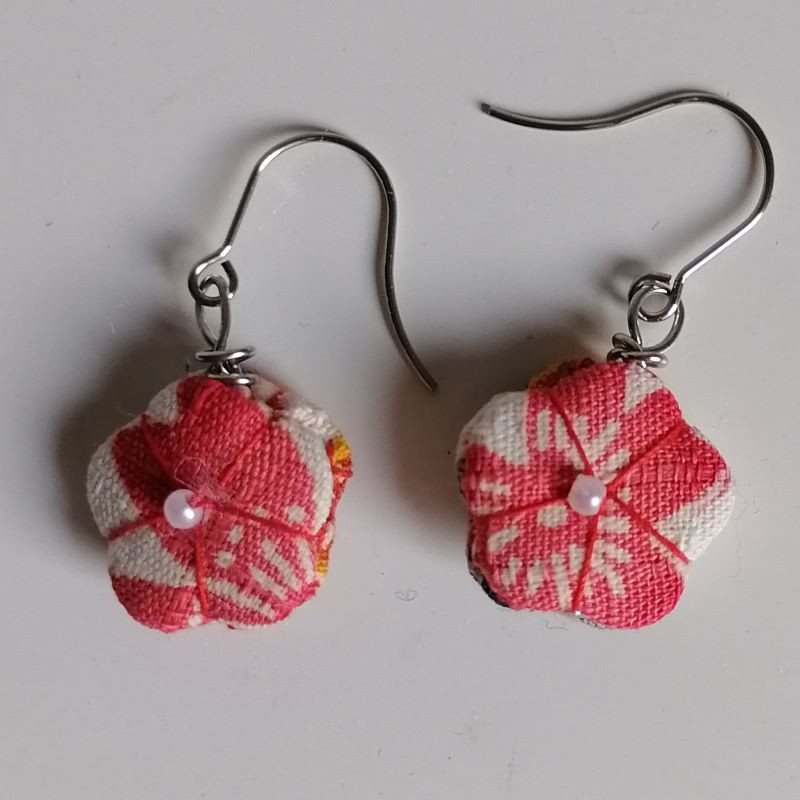 Plum flower earring Cherryblossoms