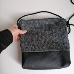 Mini shoulder bag -sayagata