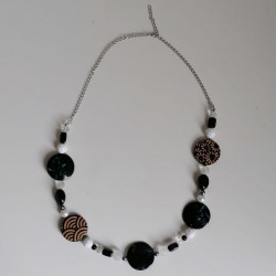 beads and paper necklace