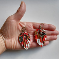 Earrings origami Leaf Chrysanthenum red