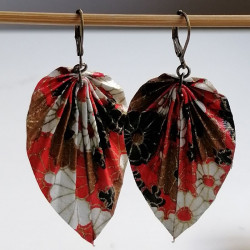 Earrings origami Leaf Chrysanthenum red