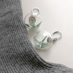 Earrings Crane in glassball -green