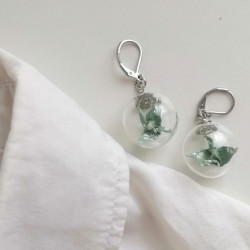 Earrings Crane in glassball -green