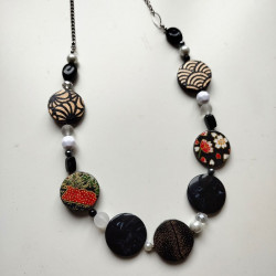 Beads and paper necklace -long