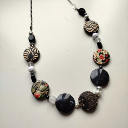 Beads and paper necklace -long