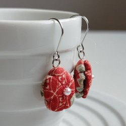 Plum flower earring -Red