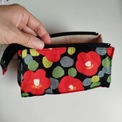 Triangle pouch Camellia