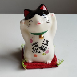 Manekineko both hands up