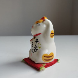 Manekineko Left hand up