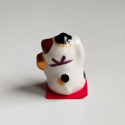 Small Ceramic Maneki Neko -Buchi