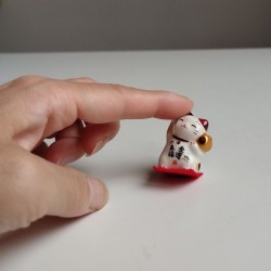 Small Ceramic Maneki Neko -Buchi