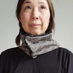 Neckwarmer Boà -Waves black