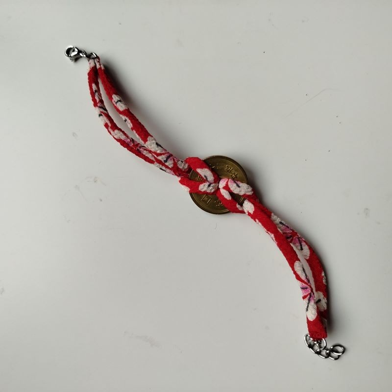 Bracciale con moneta 5yen -rosso