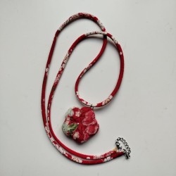 Chirimen cord necklace with flower