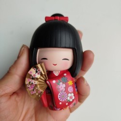 Kokeshi in resina Ventaglio